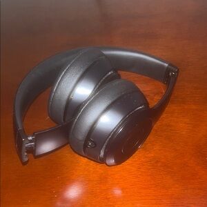 Wireless Black Headphones